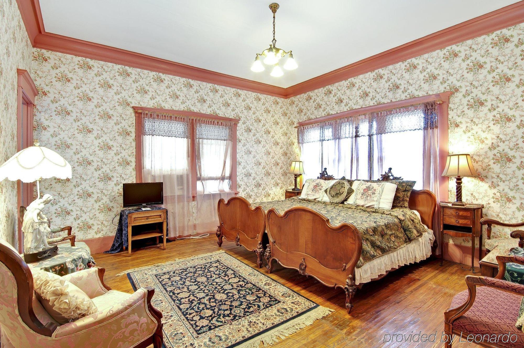 Manoa Valley Inn Гонолулу Экстерьер фото